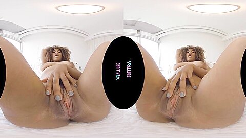 Jenna Foxx - Hangout In Her Room - porn video