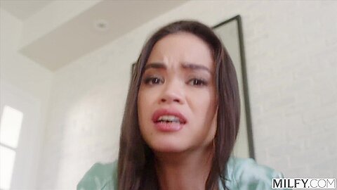 Centerfold Angelina Drains Eager Fans Bbc - porn video