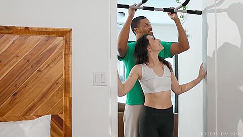 Liz Jordan - Pulling Up To Get Down - porn video