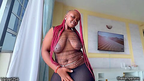 Big Bubbly Cheeks Sucks And Fucks A Big Black Cock Doggysty - porn video